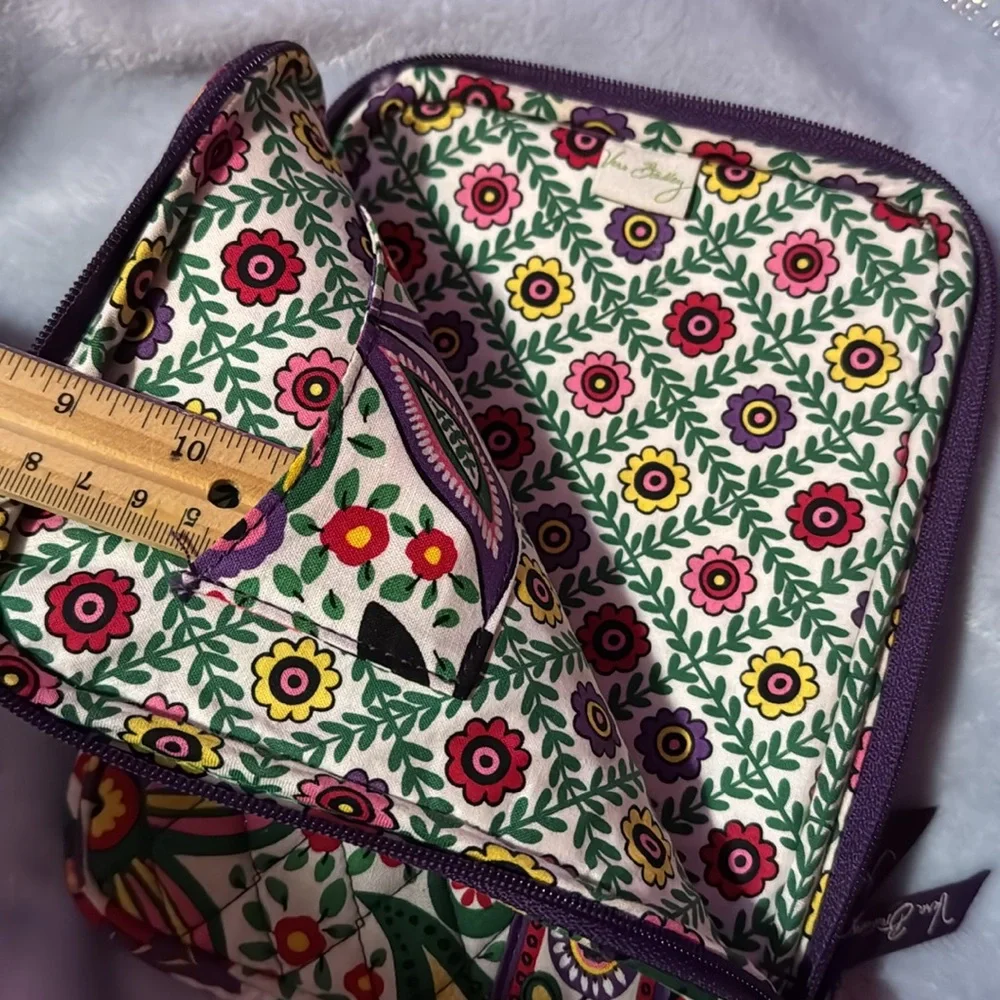 Vera Bradley 6x9 Tablet Case Padded Zip Around Small Pocket Purple Floral Print